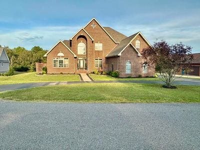 188 Lakeside Dr