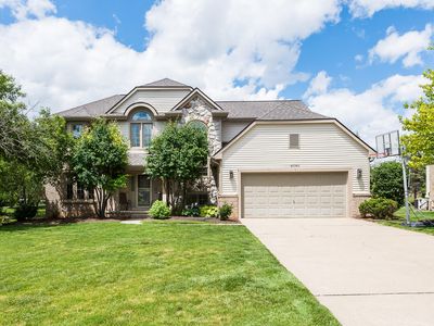 Property at 40740 Delta Dr, Northville, MI