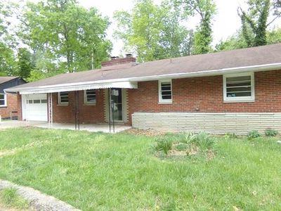 505 Forest Rd
