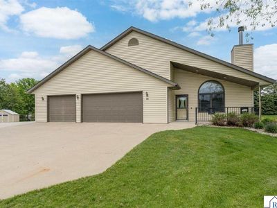 18 Columbia Ct