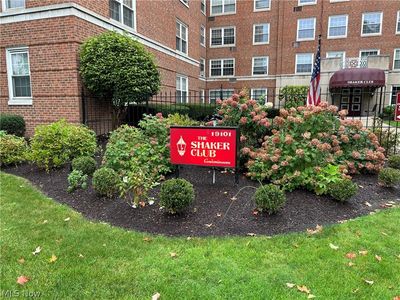 19101 Van Aken Blvd APT 127