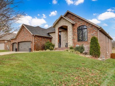 1630 N Waterstone Avenue