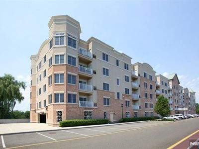 2107 Windsor Park Ct #107