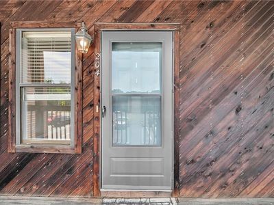 8530 Tidewater Dr APT 204
