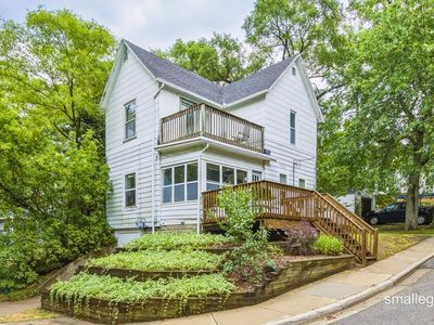 307 Florence St NE