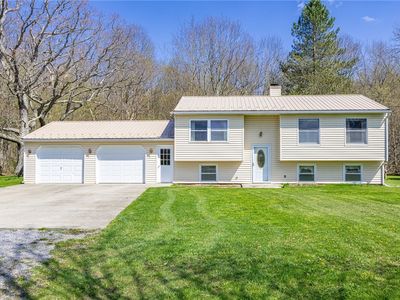 849 Stones Ln