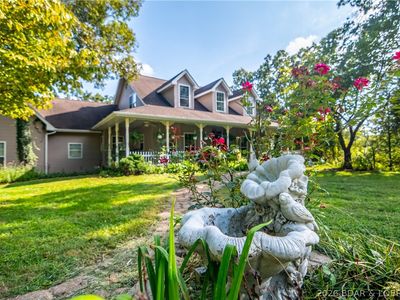 42 Bluff Dr