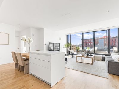 346 Congress St #703
