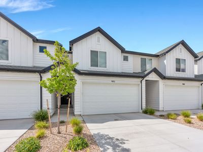 951 E Parley Dr