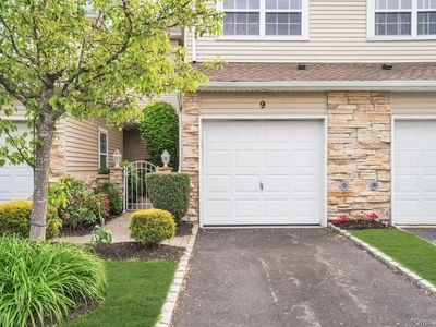 9 Windwatch Drive