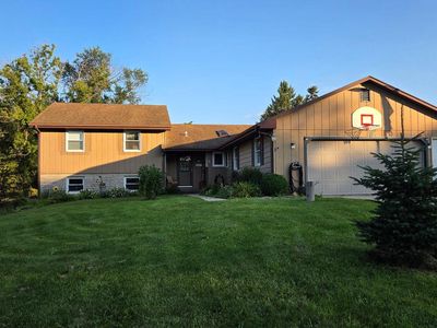 3377 N Hackbarth ROAD