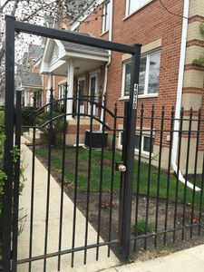 4030 N Pulaski Rd APT A