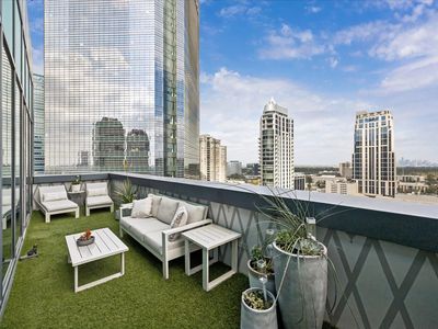 1600 Post Oak Blvd Unit 1802