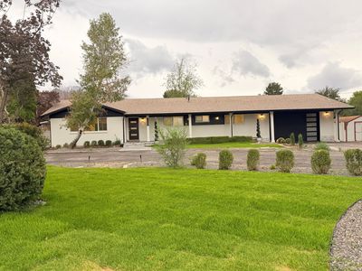 3332 E Fort Union Blvd