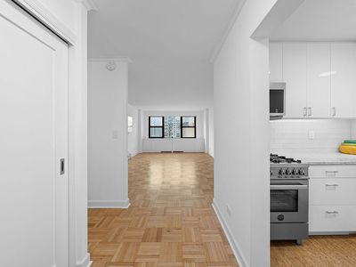 301 E 69th St APT 12L