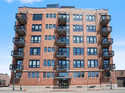 900 2nd St SE APT 208