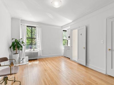 300 8th Ave APT 3C