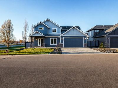 673 W Monashee Ln