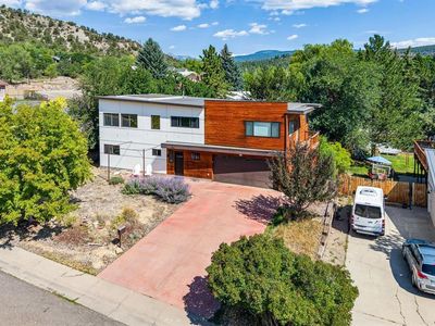 2180 Crestview Drive