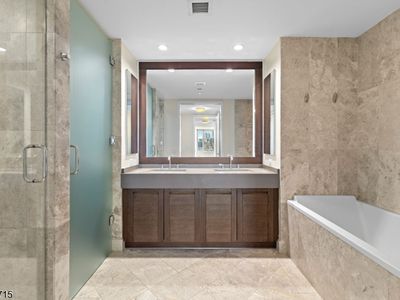 1000 Ave Port Imp303