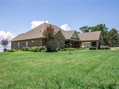 124 Glen Oaks Dr