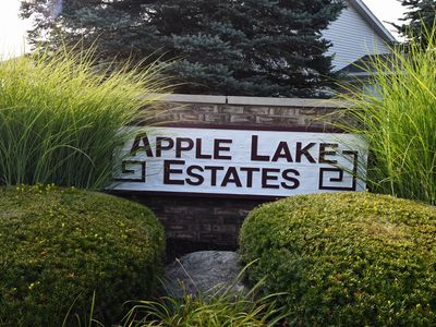 1139 E Apple Blossom Ln