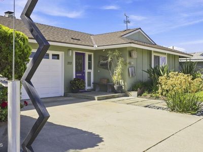 222 E Garden Grn