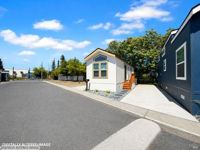 101 Colgan Avenue #3