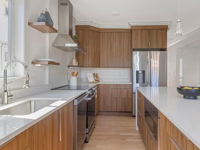 85 Kenmere Rd Floor 1