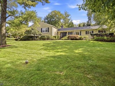 360 Long Hill Dr