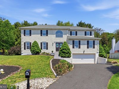 2406 Donna Ln