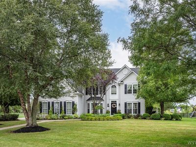 95 Graystone Ln