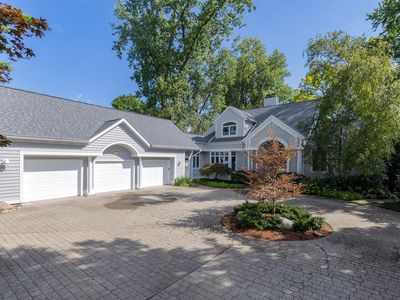 3005 Greenleaf Blvd