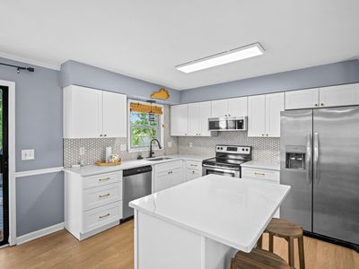 4112 Vancouver Ct