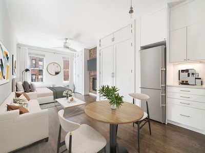 238 E 84th St APT 3B