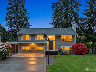317 145th Avenue NE