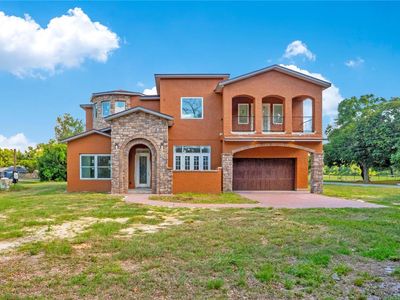 818 Lake Agnes Dr