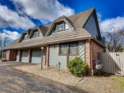 2711 W 24th Ter