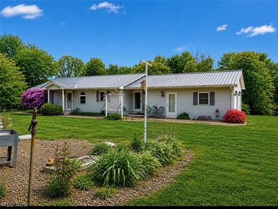 305 North Dr
