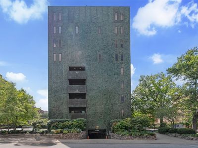 540 N Neville St APT 303