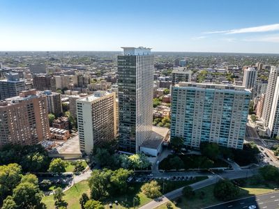 3150 N Lake Shore Dr APT 6B