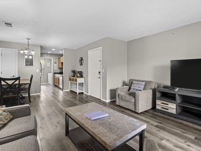 2962 Vineyards Parkway ## 4