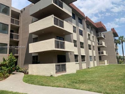 1101 SW 122nd Ave APT 205