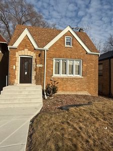 10119 S Saint Lawrence Ave