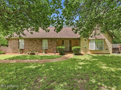 904 W Lake Dockery Dr