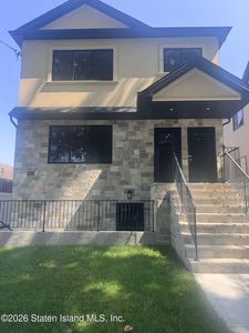 262 Armstrong Ave