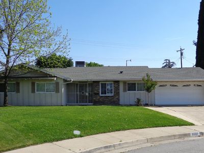 3001 Peach Tree Ct