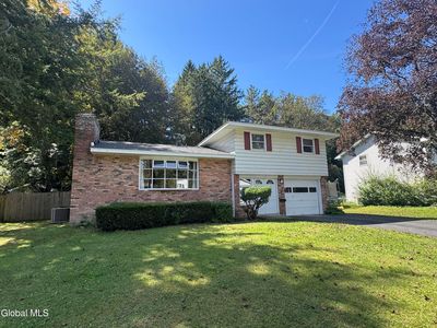 7 Woodside Court