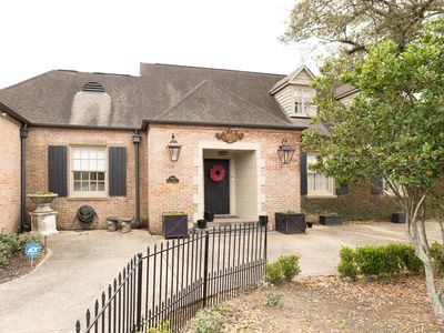 7868 Highland Rd