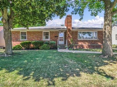 1332 W 38th St
